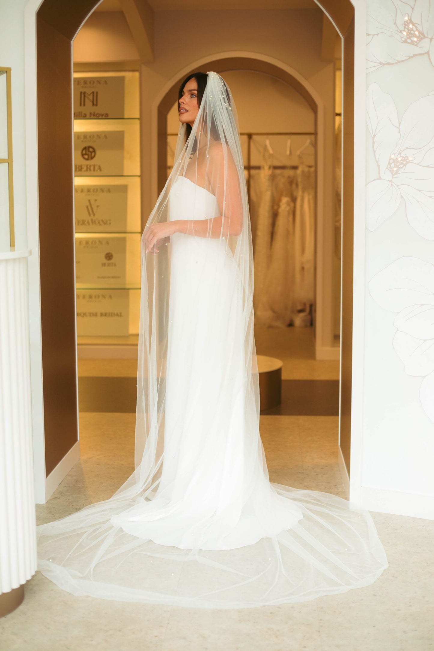 Cluster Pearl & Diamante Veil