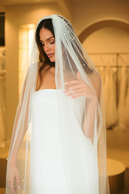 Cluster Pearl & Diamante Veil